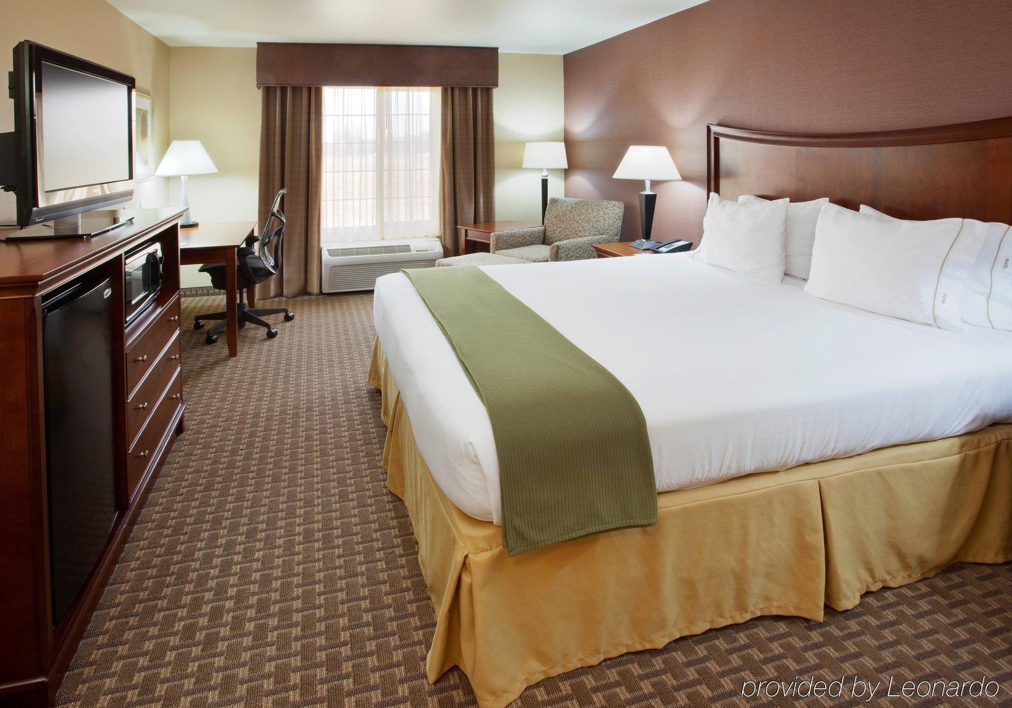 Holiday Inn Express Hotel & Suites Willows By Ihg מראה חיצוני תמונה